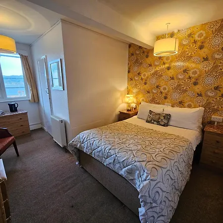 Rivelyn Bar & Restaurant 3*