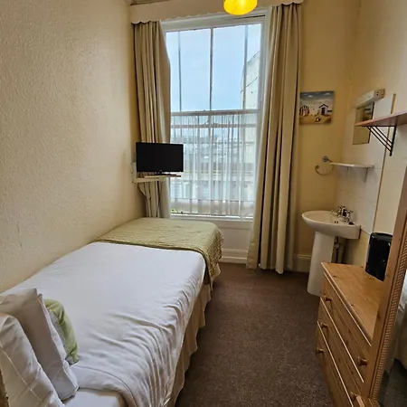 Rivelyn Bar & Restaurant