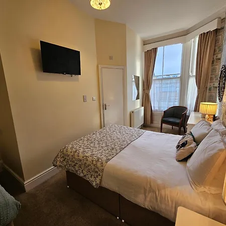 Hotel Rivelyn Bar & Restaurant 3*