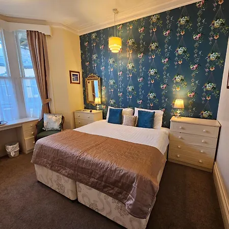 Rivelyn Bar & Restaurant Scarborough