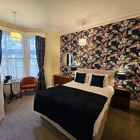 Rivelyn Bar & Restaurant 3* Scarborough