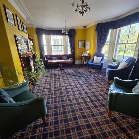 Rivelyn Bar & Restaurant Hotel