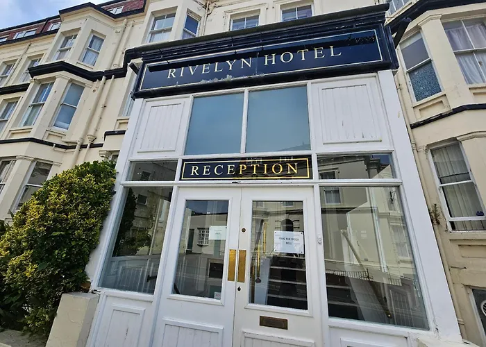 Rivelyn Bar & Restaurant