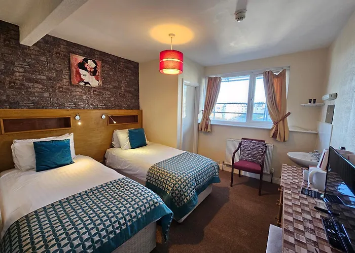 Rivelyn Bar & Restaurant