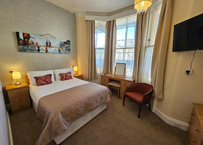 Rivelyn Bar & Restaurant 3* Scarborough