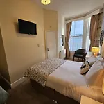 Otel Rivelyn Bar & Restaurant 3*