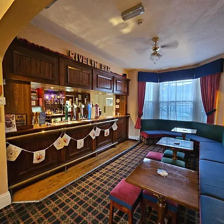Hotel Rivelyn Bar & Restaurant 3*