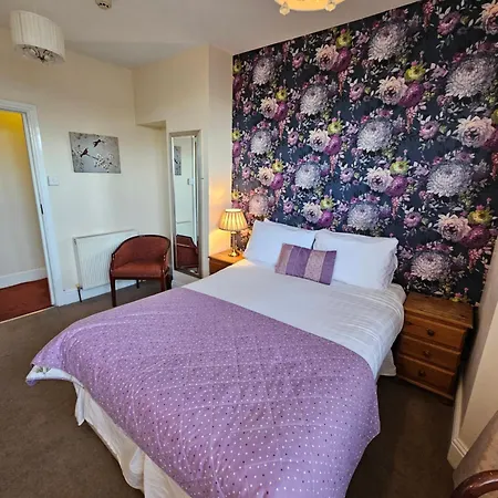 Rivelyn Bar & Restaurant 3*