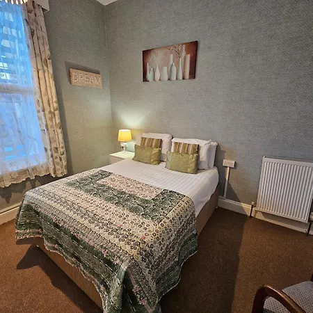 Rivelyn Bar & Restaurant 3* Scarborough