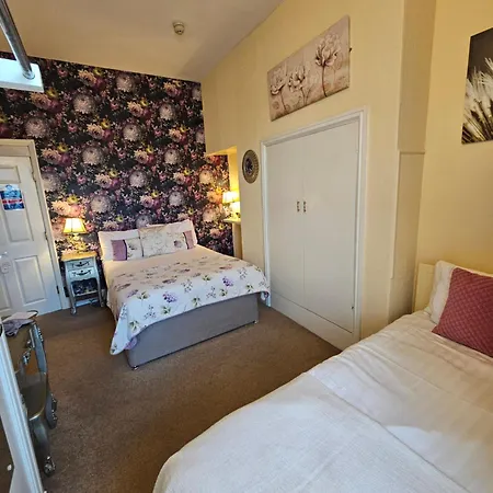 Rivelyn Bar & Restaurant Scarborough