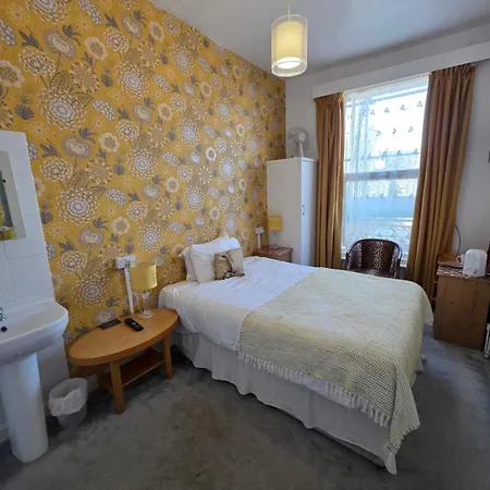 Rivelyn Bar & Restaurant 3*