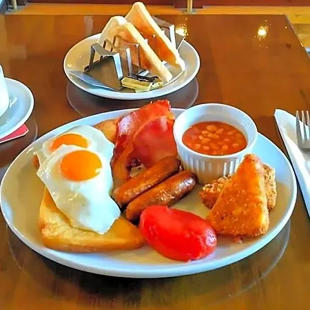 호텔 Rivelyn Bar & Restaurant 3*