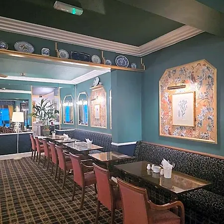 Rivelyn Bar & Restaurant 3* スカーバラ