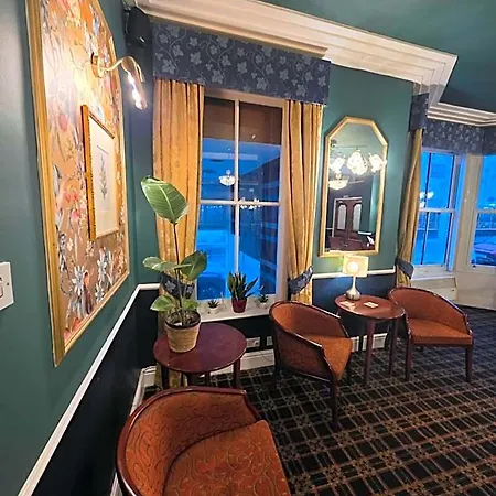 Otel Rivelyn Bar & Restaurant