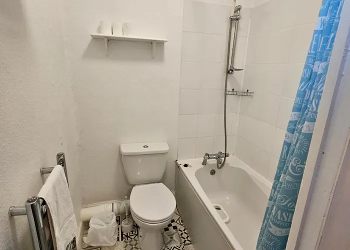 Rivelyn Bar & Restaurant 3*