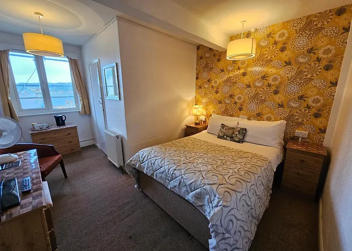 Rivelyn Bar & Restaurant 3*