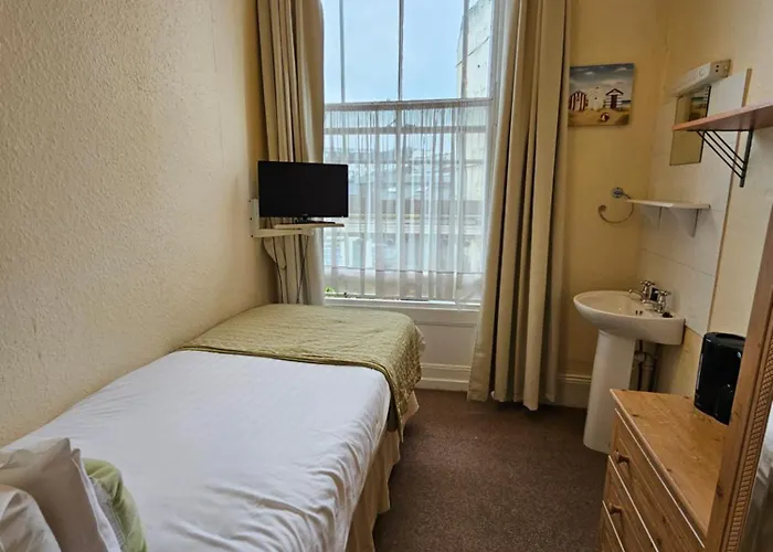 Rivelyn Bar & Restaurant