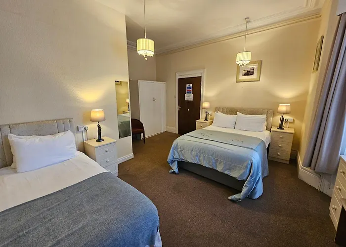 Rivelyn Bar & Restaurant 3*