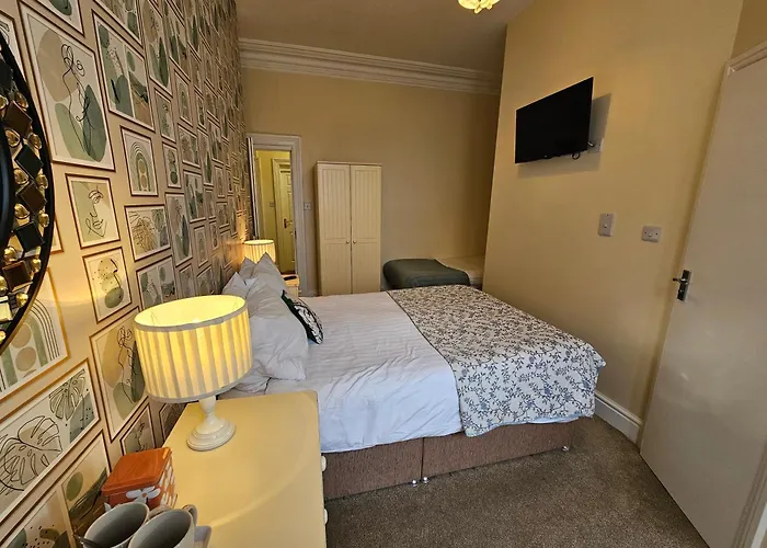 Rivelyn Bar & Restaurant Скарборо