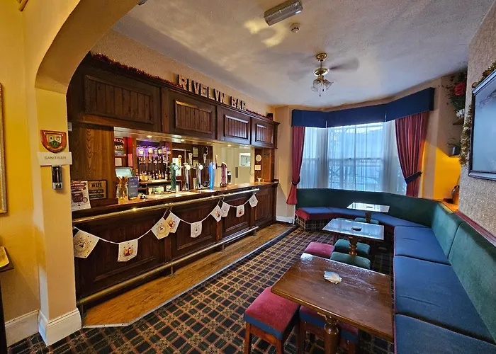 Hotel Rivelyn Bar & Restaurant 3*