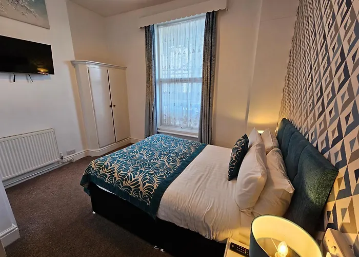 Hotel Rivelyn Bar & Restaurant