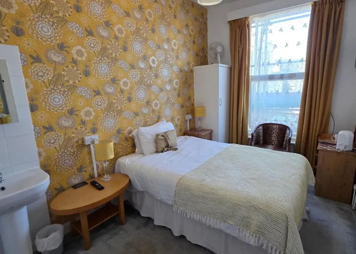 Rivelyn Bar & Restaurant 3*