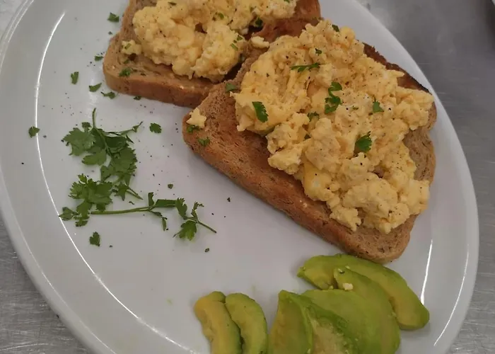 Rivelyn Bar & Restaurant Hotel 3*