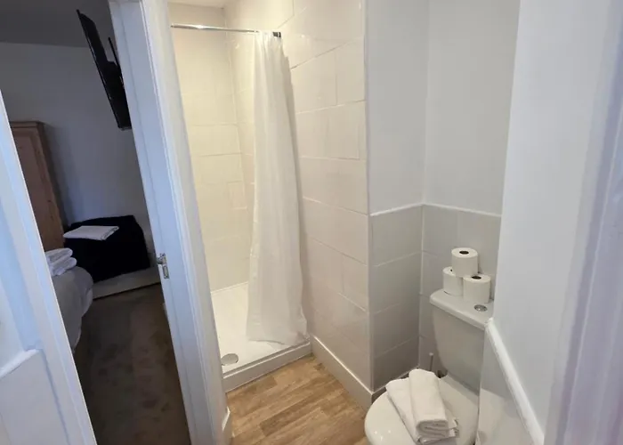 Rivelyn Bar & Restaurant