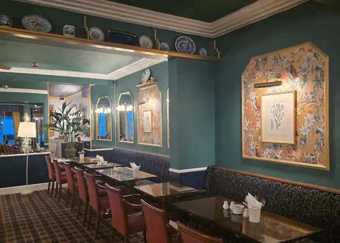 Rivelyn Bar & Restaurant 3* Скарборо