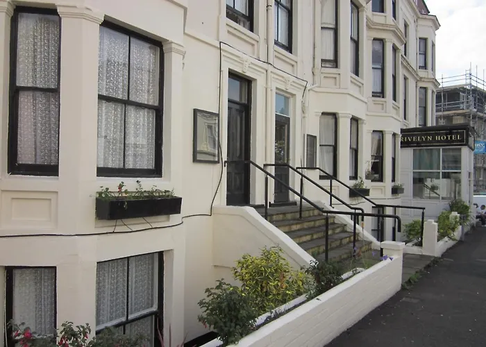 Rivelyn Bar & Restaurant